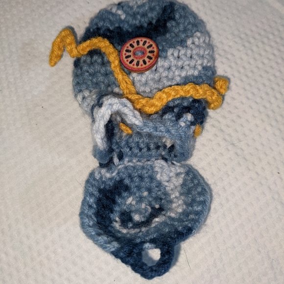 Mini Backpack Drawstring & Button Closure Crochet Keychain HANDCRAFTED - Picture 5 of 7